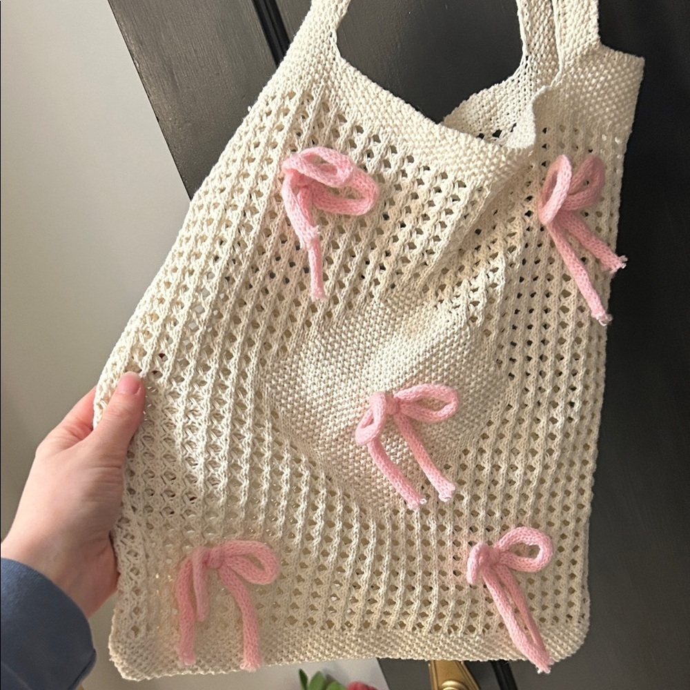 Chic White and Pink Crochet Tote Bag - Picture 2 of 2